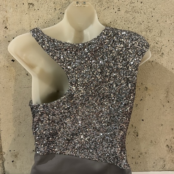 Arden B Exclusive Silver Sequin and Satin Mini Party Dress - Size M - Picture 6 of 10